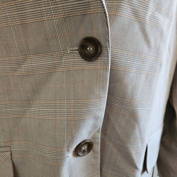 Wayf Plaid Blazer - Picture 2 of 8